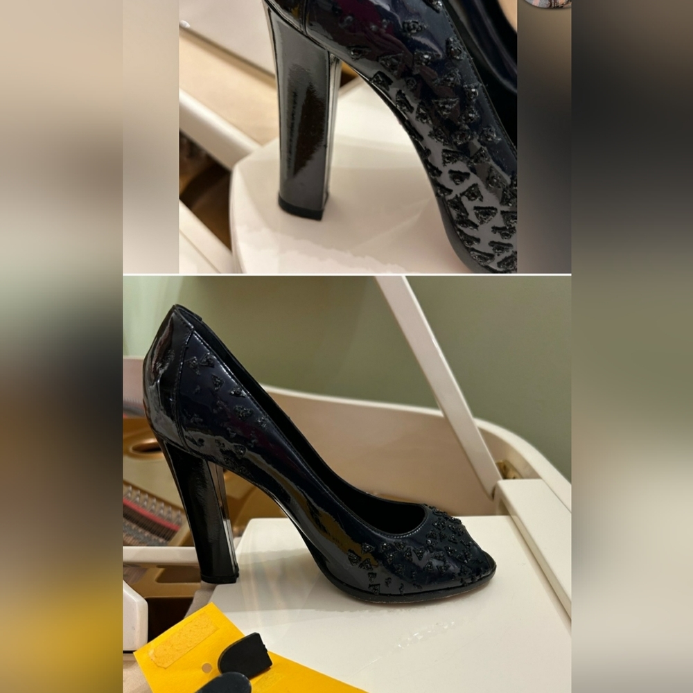 FENDI HEELED SHOES.
